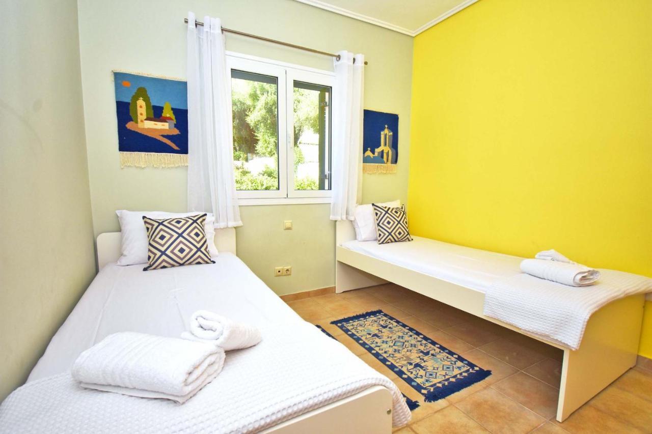 شقة Pebbles And Sea At Barbati With Shared Pool المظهر الخارجي الصورة